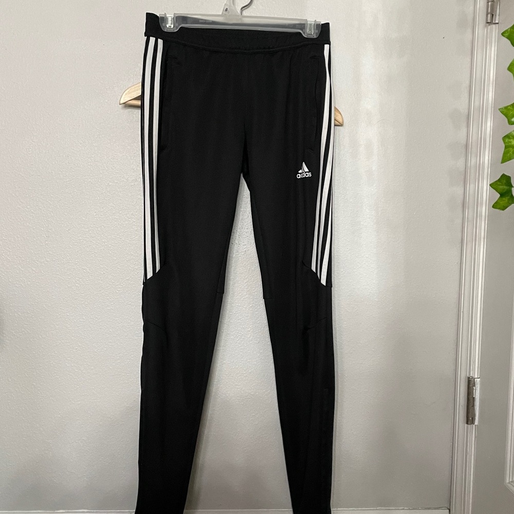 black adidas sweats
